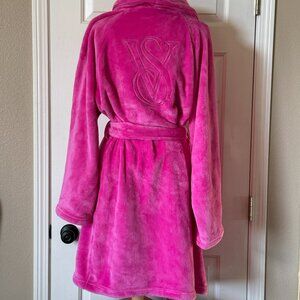 Victoria's Secret VS Embossed Cozy Plush Short Robe Fuschia Pink M/L